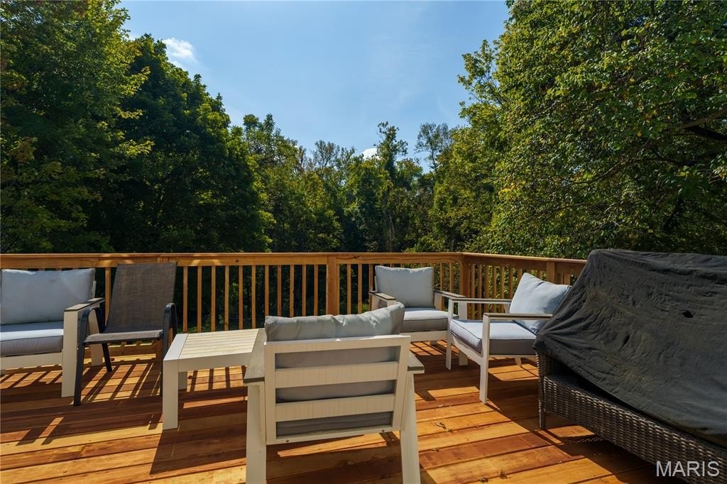 Glen Carbon, Illinois, 62034, United States, 5 Bedrooms Bedrooms, ,4 BathroomsBathrooms,Residential,For Sale,1977133