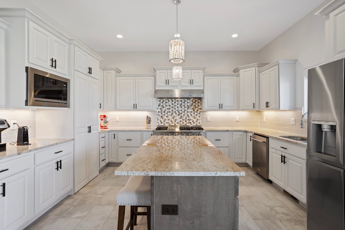 Cheyenne, Wyoming, 82009, United States, 5 Bedrooms Bedrooms, ,3 BathroomsBathrooms,Residential,For Sale,1982356