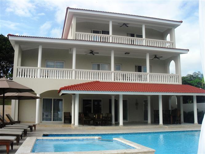 Sosua, DO, 6 Bedrooms Bedrooms, ,6 BathroomsBathrooms,Residential,For Sale,388996