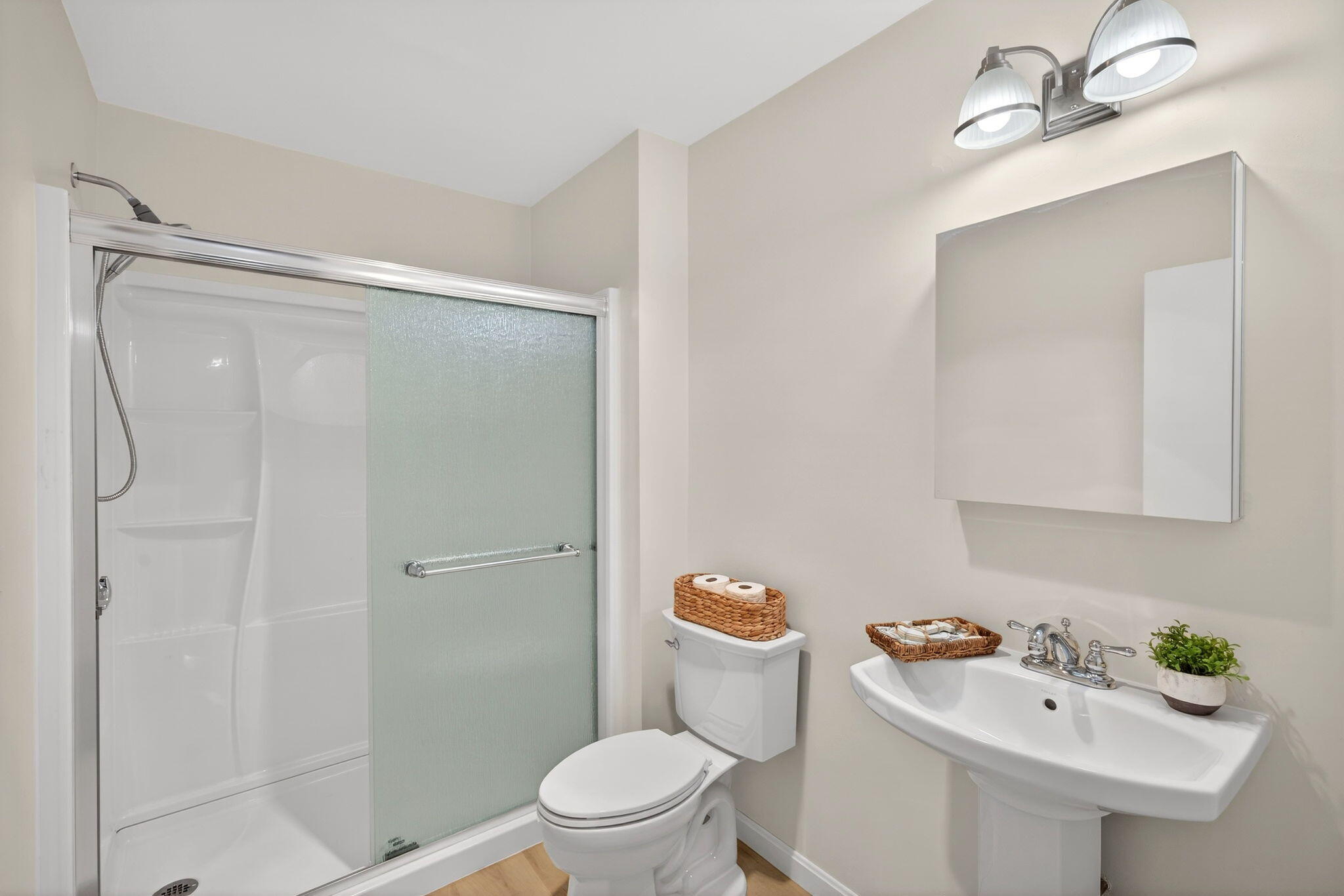  77 Roundhouse Road, Buzzards Bay, MA, 02532 - 物件實景