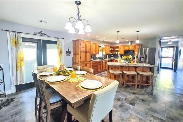 Tahlequah, Oklahoma, 74464, United States, 2 Bedrooms Bedrooms, ,2 BathroomsBathrooms,Residential,For Sale,1977801