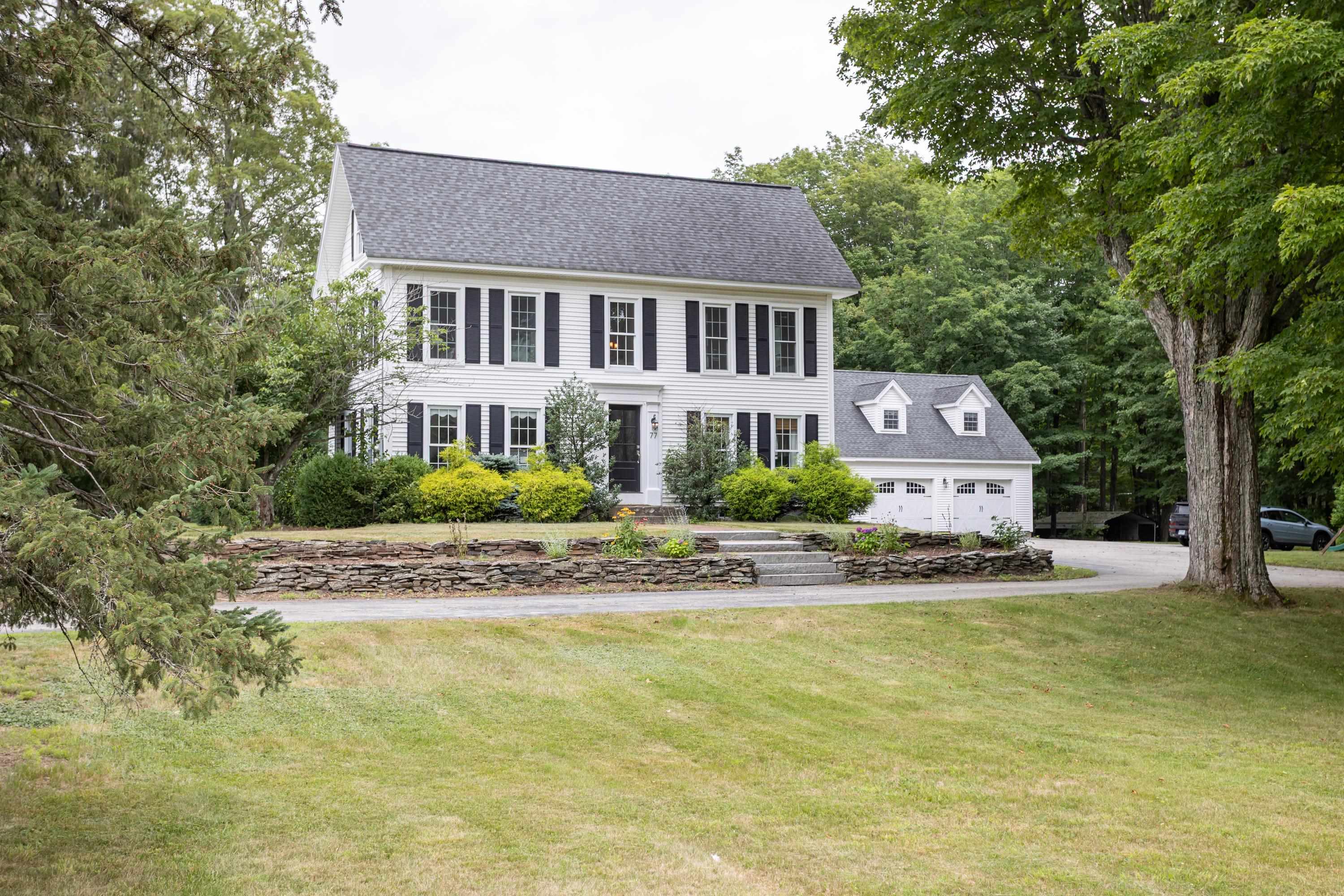 Hollis, New Hampshire, 03049, United States, 4 Bedrooms Bedrooms, ,4 BathroomsBathrooms,Residential,For Sale,1895545