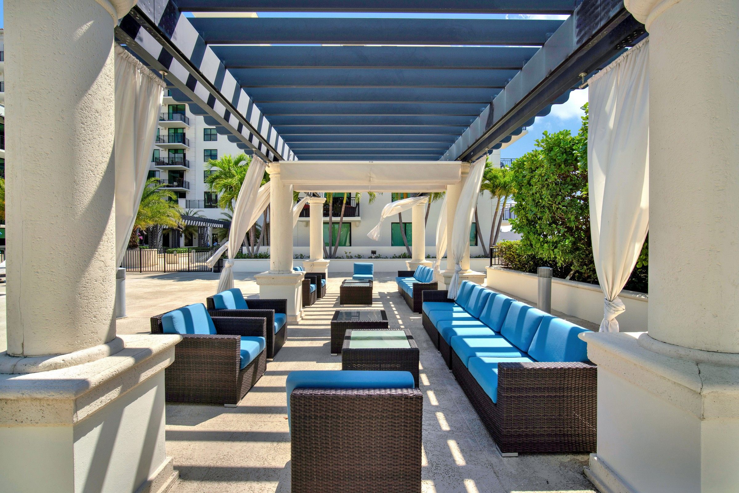  1300 Ponce De Leon Blvd, Coral Gables, FL, 33134 - 物件實景
