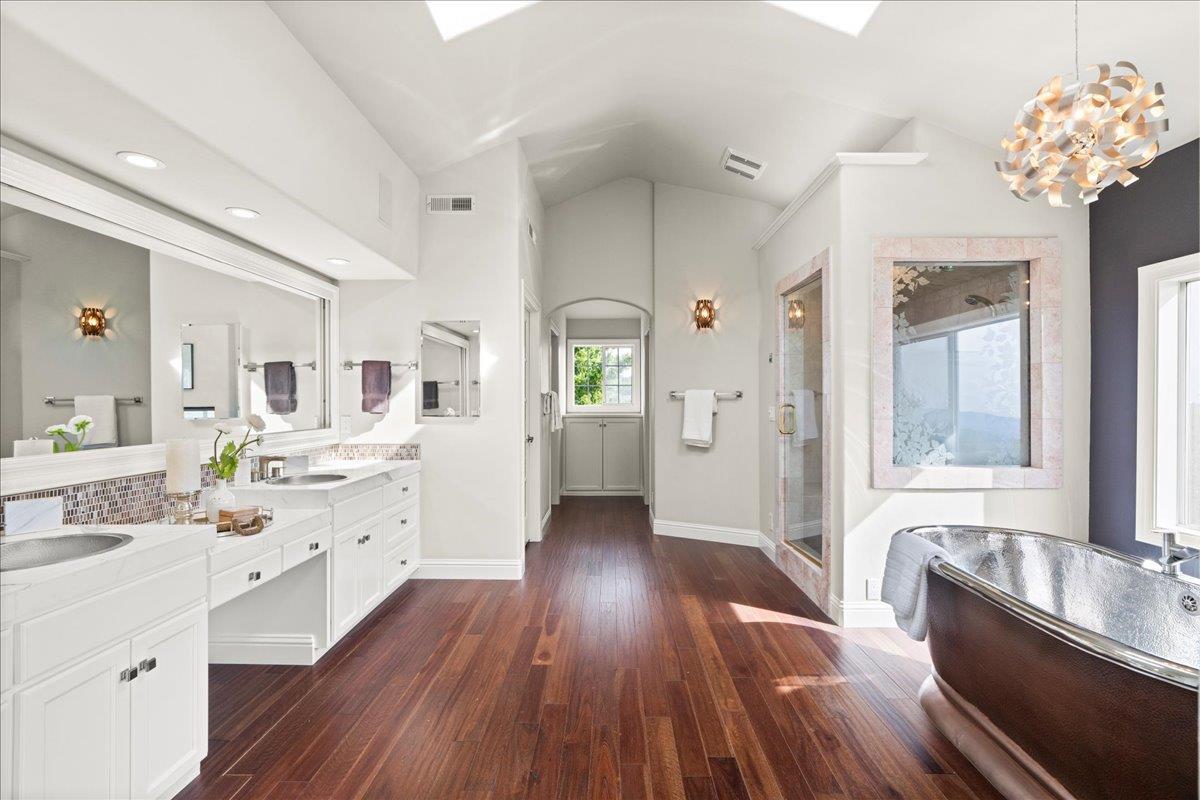 Los Gatos, California, 95033, United States, 5 Bedrooms Bedrooms, ,4 BathroomsBathrooms,Residential,For Sale,1744780
