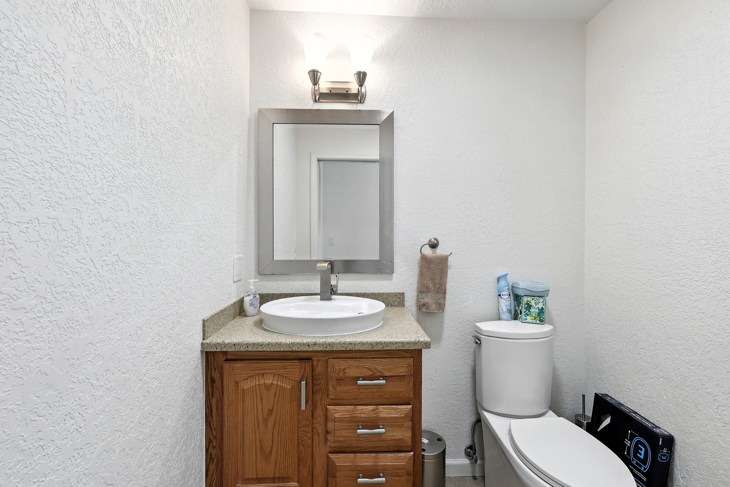 Belen, New Mexico, 87002, United States, 3 Bedrooms Bedrooms, ,3 BathroomsBathrooms,Residential,For Sale,1973805