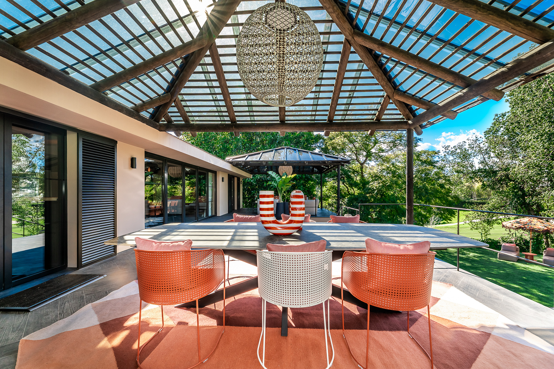  A Balinese oasis on the front line of Guadalmina Alta golf in Marbella - 物件實景