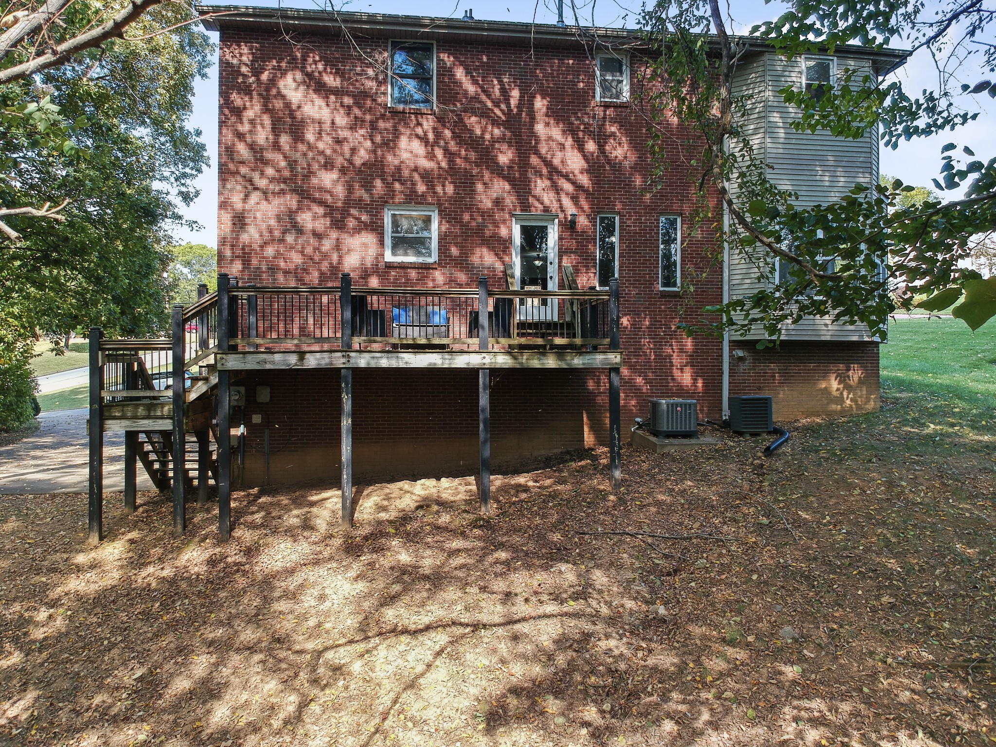 Clarksville, Tennessee, 37043, United States, 3 Bedrooms Bedrooms, ,3 BathroomsBathrooms,Residential,For Sale,1978021