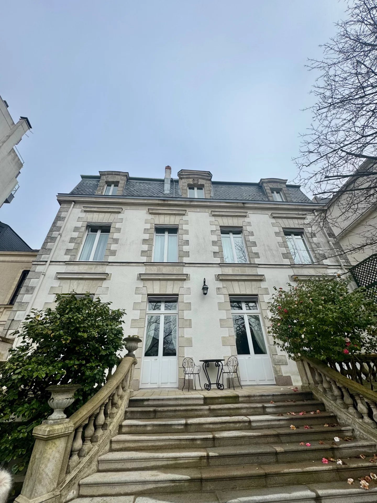 Nantes, Pays de la Loire, 44000, FR, 7 Bedrooms Bedrooms, ,7 BathroomsBathrooms,Residential,For Sale,2002267