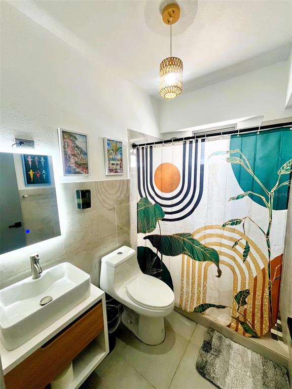 GUANICA, Puerto Rico, 00653, PR, 5 Bedrooms Bedrooms, ,4 BathroomsBathrooms,Residential,For Sale,2003248