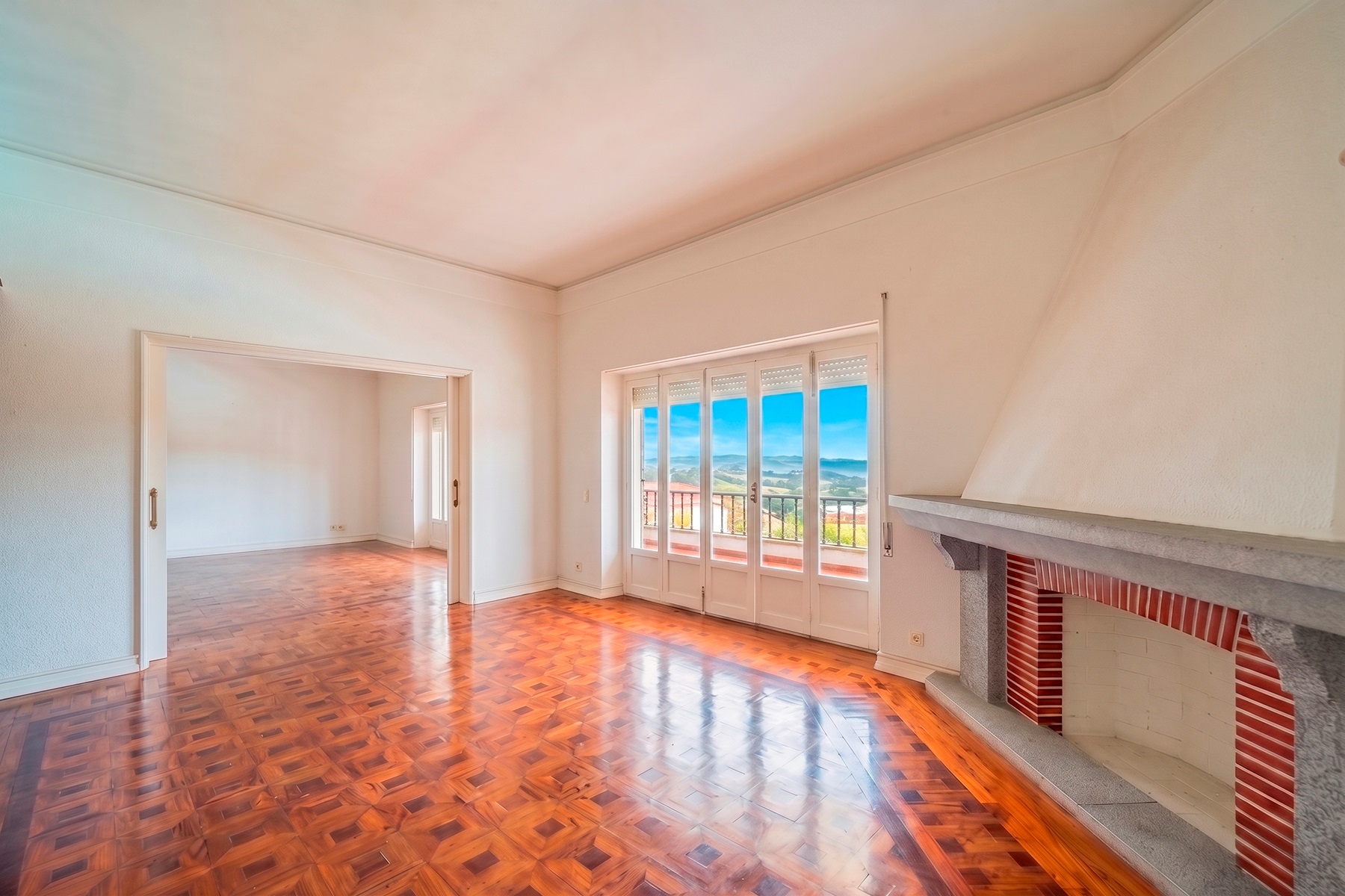  Detached house, 6 bedrooms, for Sale - 物件實景