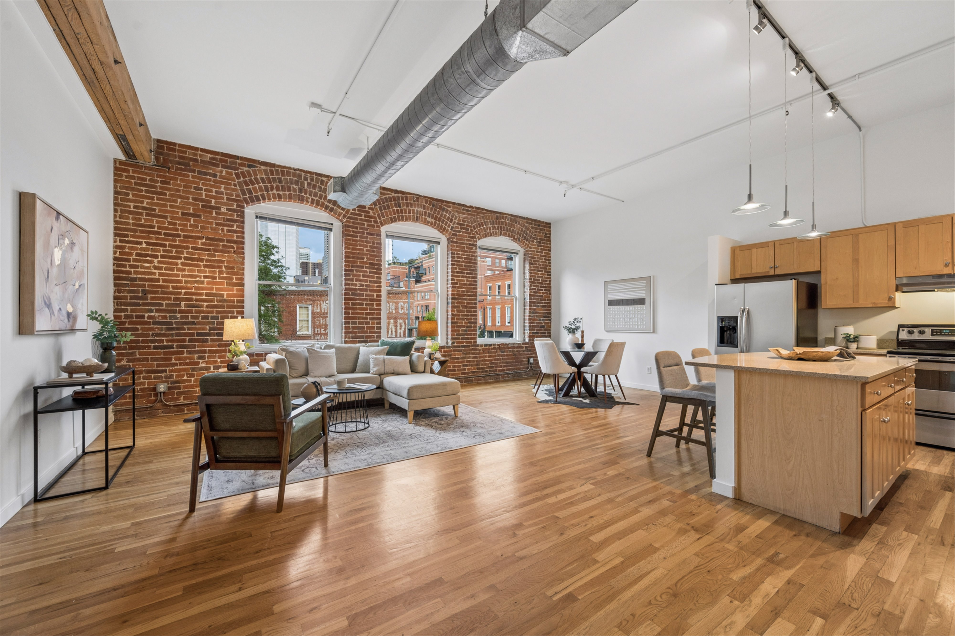  rare lodo loft gem – exposed brick, parking & walk to union  station - 物件實景
