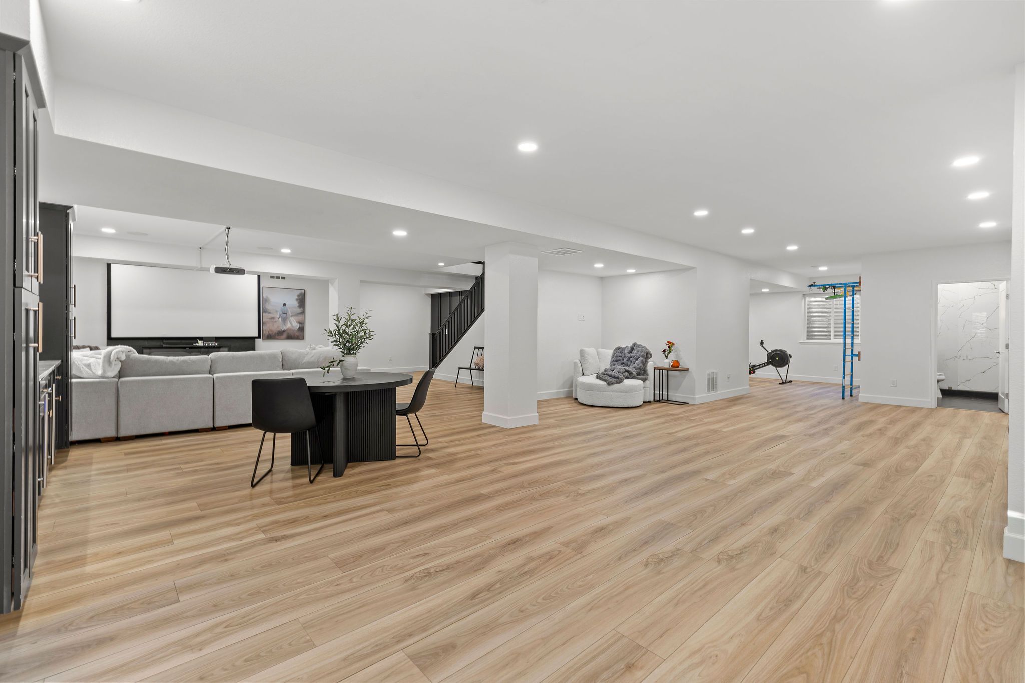  Luxury and comfort come together in this expansive ranch-style home - 物件實景