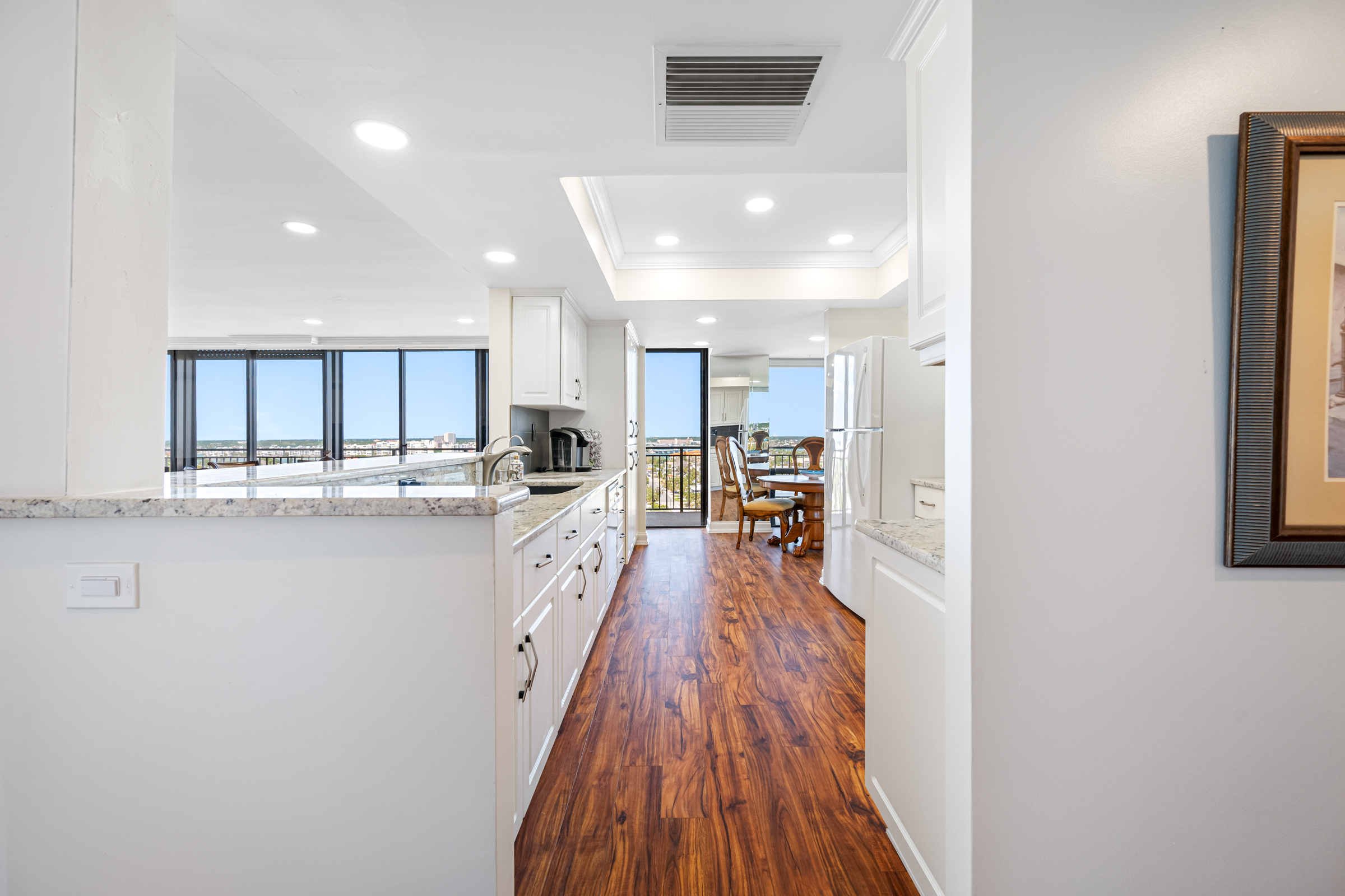 Treasure Island, Florida, 33706, United States, 2 Bedrooms Bedrooms, ,2 BathroomsBathrooms,Residential,For Sale,1998023