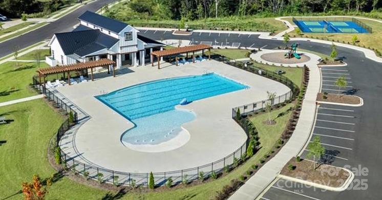 Indian Trail, North Carolina, 28079, United States, 5 Bedrooms Bedrooms, ,4 BathroomsBathrooms,Residential,For Sale,1976322