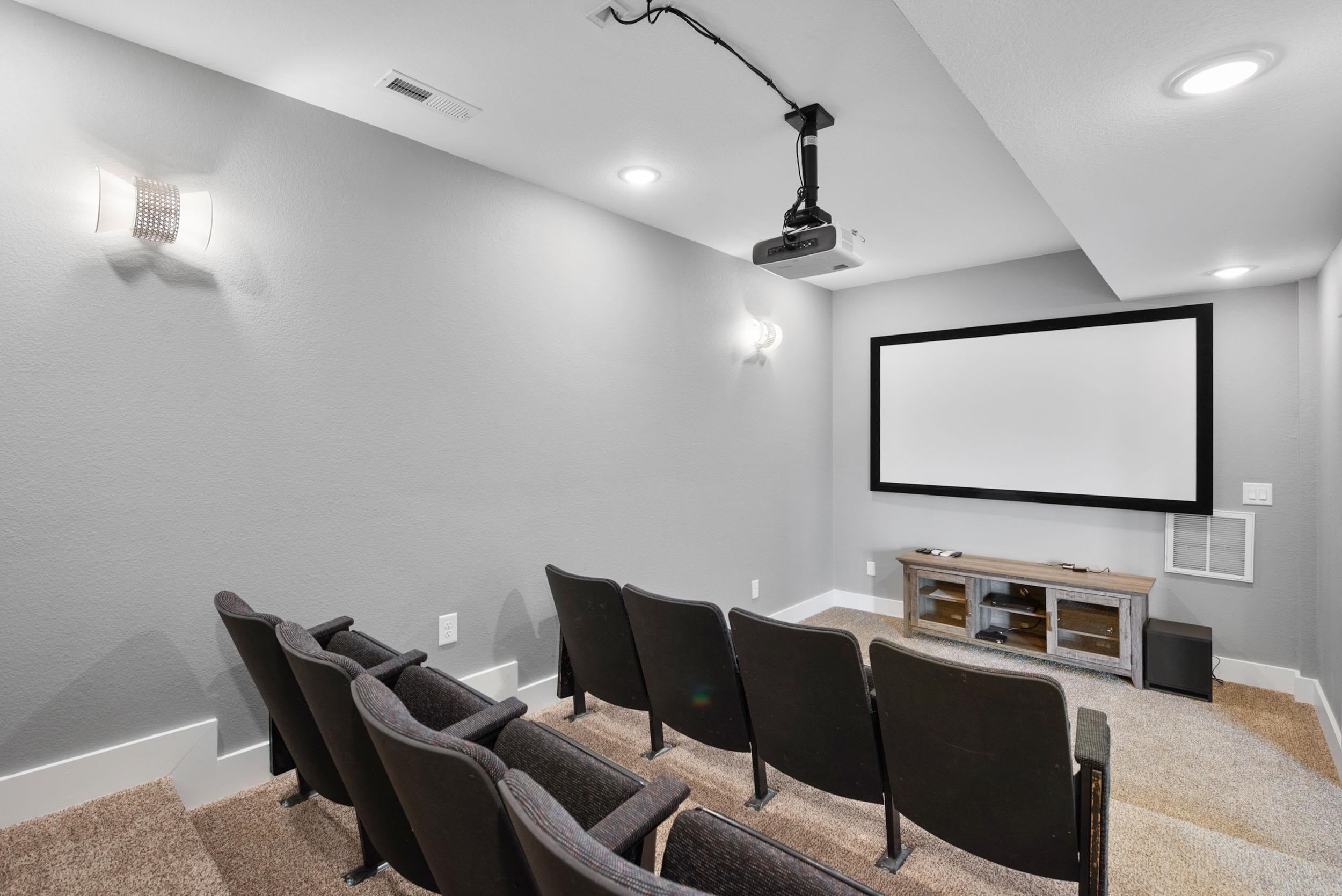 Corolla, North Carolina, 27927, United States, 12 Bedrooms Bedrooms, ,12 BathroomsBathrooms,Residential,For Sale,1980657