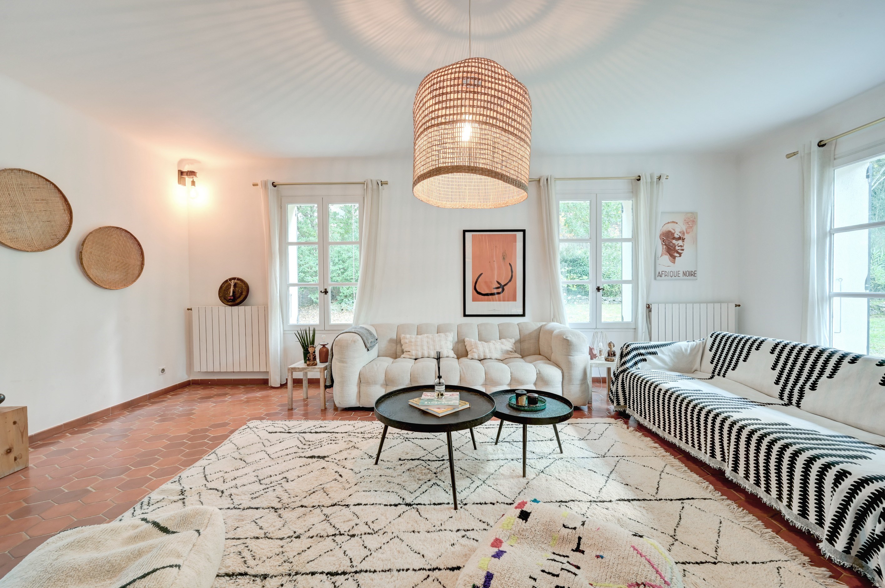  Elegant family estate with 6 suites, guest house, swimming pool, and outbuildin… - 物件實景
