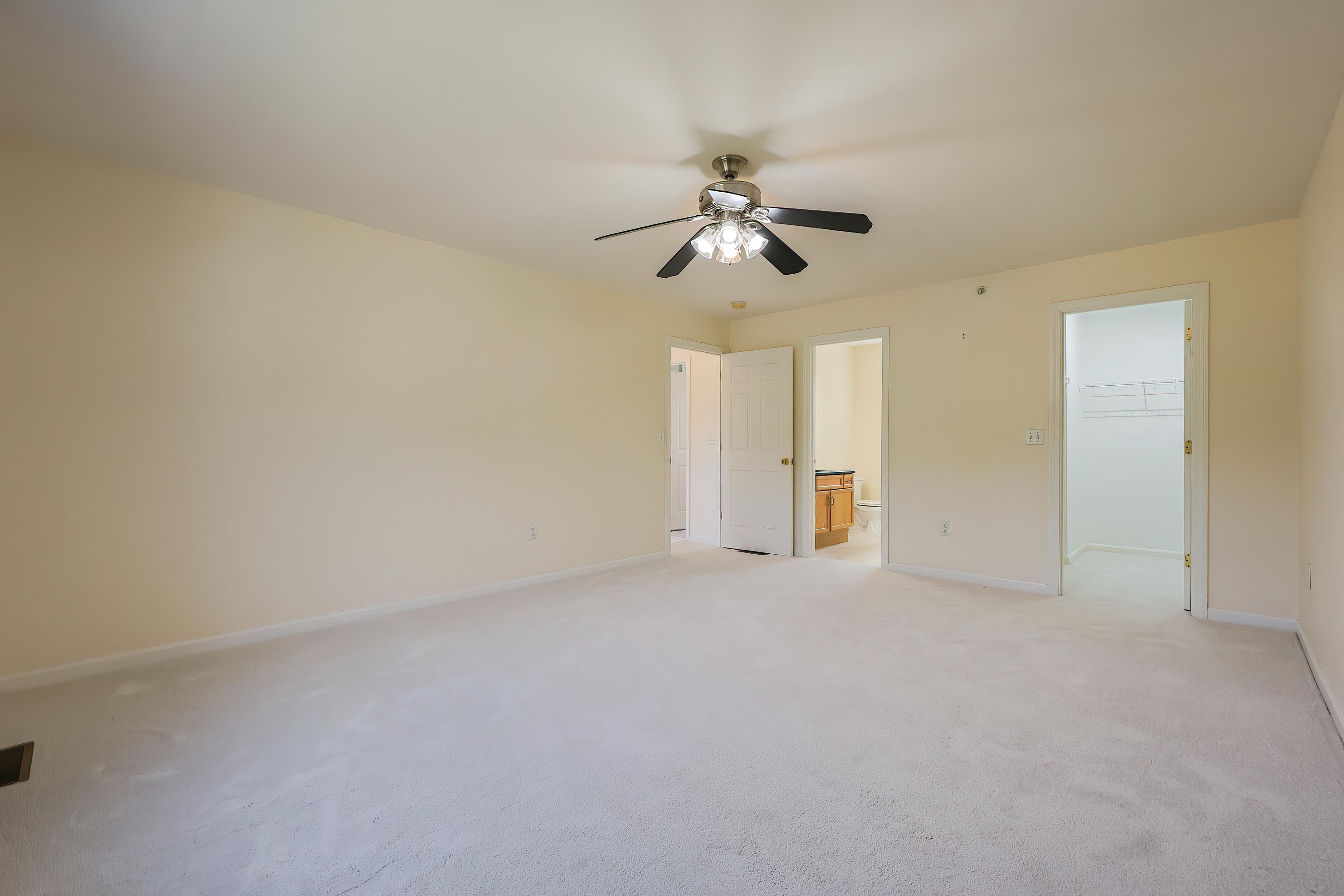 Derry, New Hampshire, 03038, United States, 3 Bedrooms Bedrooms, ,2 BathroomsBathrooms,Residential,For Sale,1926194