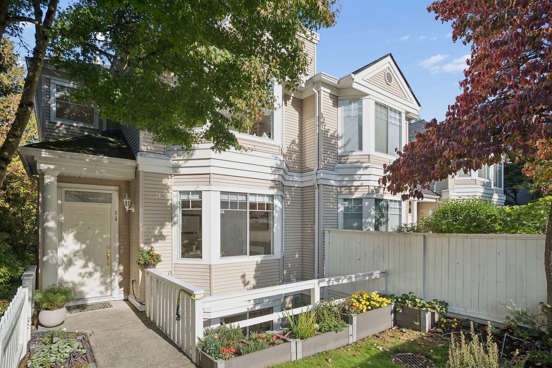  Bright Corner Townhome - 物件實景
