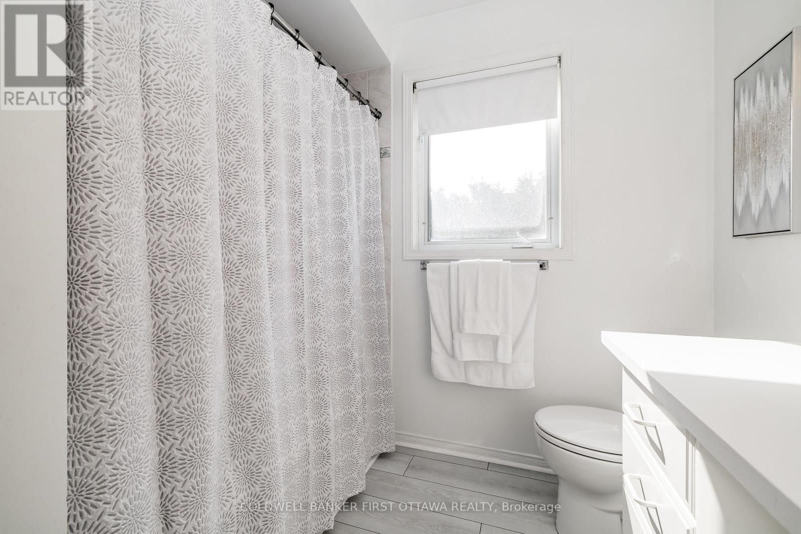 OTTAWA, Ontario, K2G 6N5, CA, 3 Bedrooms Bedrooms, ,2 BathroomsBathrooms,Residential,For Sale,1950028