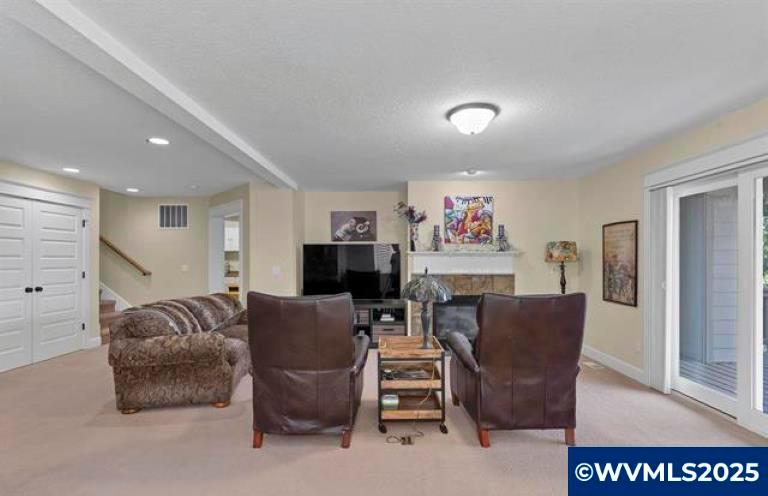 Salem, Oregon, 97306, United States, 4 Bedrooms Bedrooms, ,3 BathroomsBathrooms,Residential,For Sale,1989443