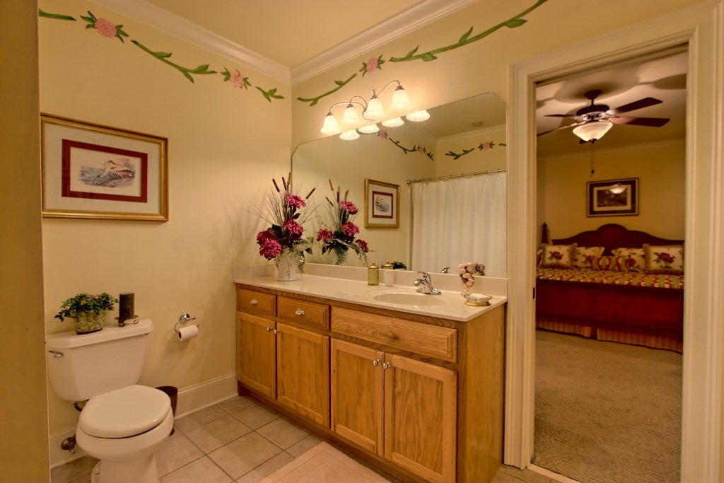Hayesville, North Carolina, 28904, United States, 5 Bedrooms Bedrooms, ,5 BathroomsBathrooms,Residential,For Sale,1913677