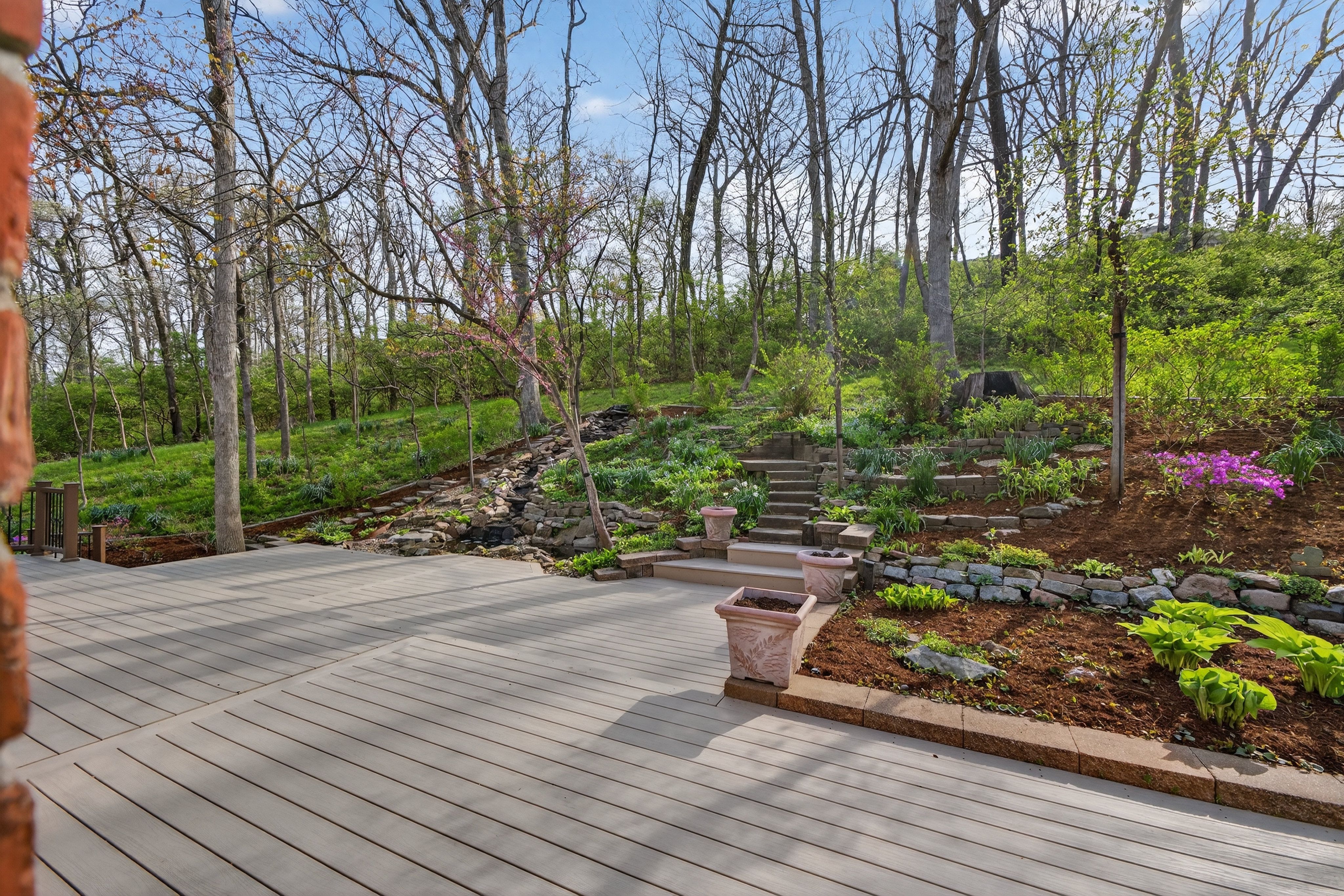  Tucked within the serene, tree-lined enclave of The Forest Subdivision - 物件實景