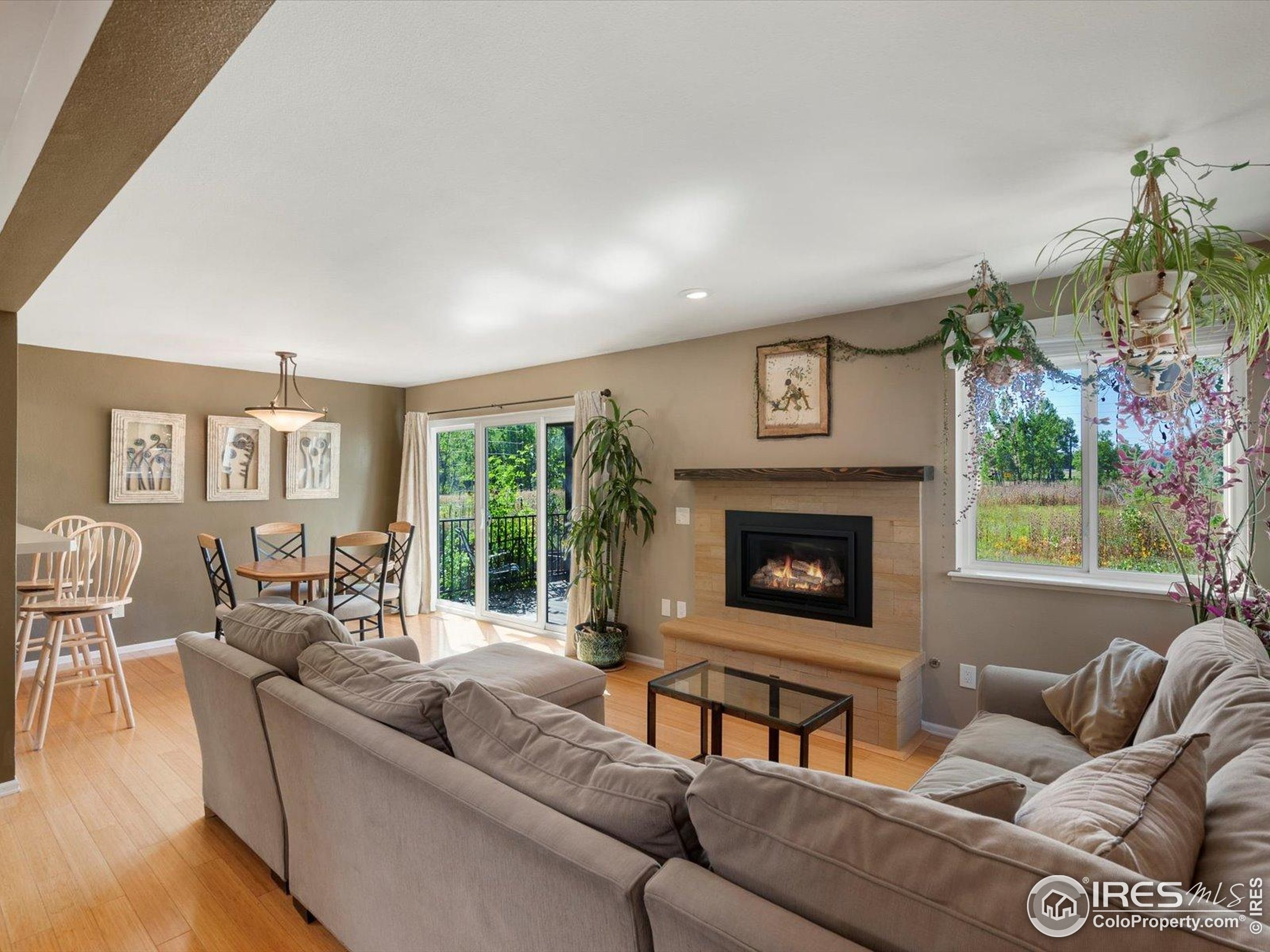 Boulder, Colorado, 80303, United States, 3 Bedrooms Bedrooms, ,2 BathroomsBathrooms,Residential,For Sale,1926436