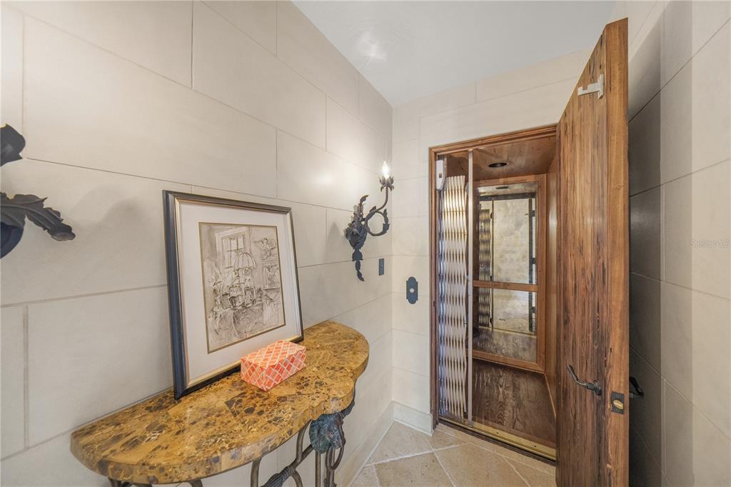 Sarasota, Florida, 34236, United States, 5 Bedrooms Bedrooms, ,7 BathroomsBathrooms,Residential,For Sale,1913430