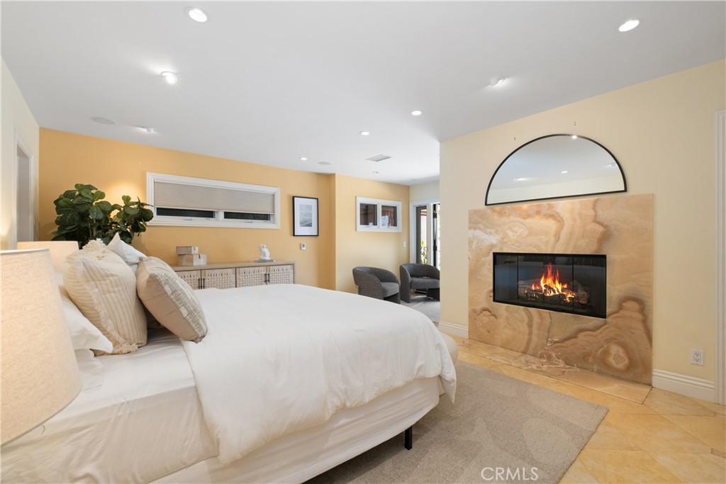 Laguna Beach, California, 92651, United States, 3 Bedrooms Bedrooms, ,4 BathroomsBathrooms,Residential,For Sale,1838751