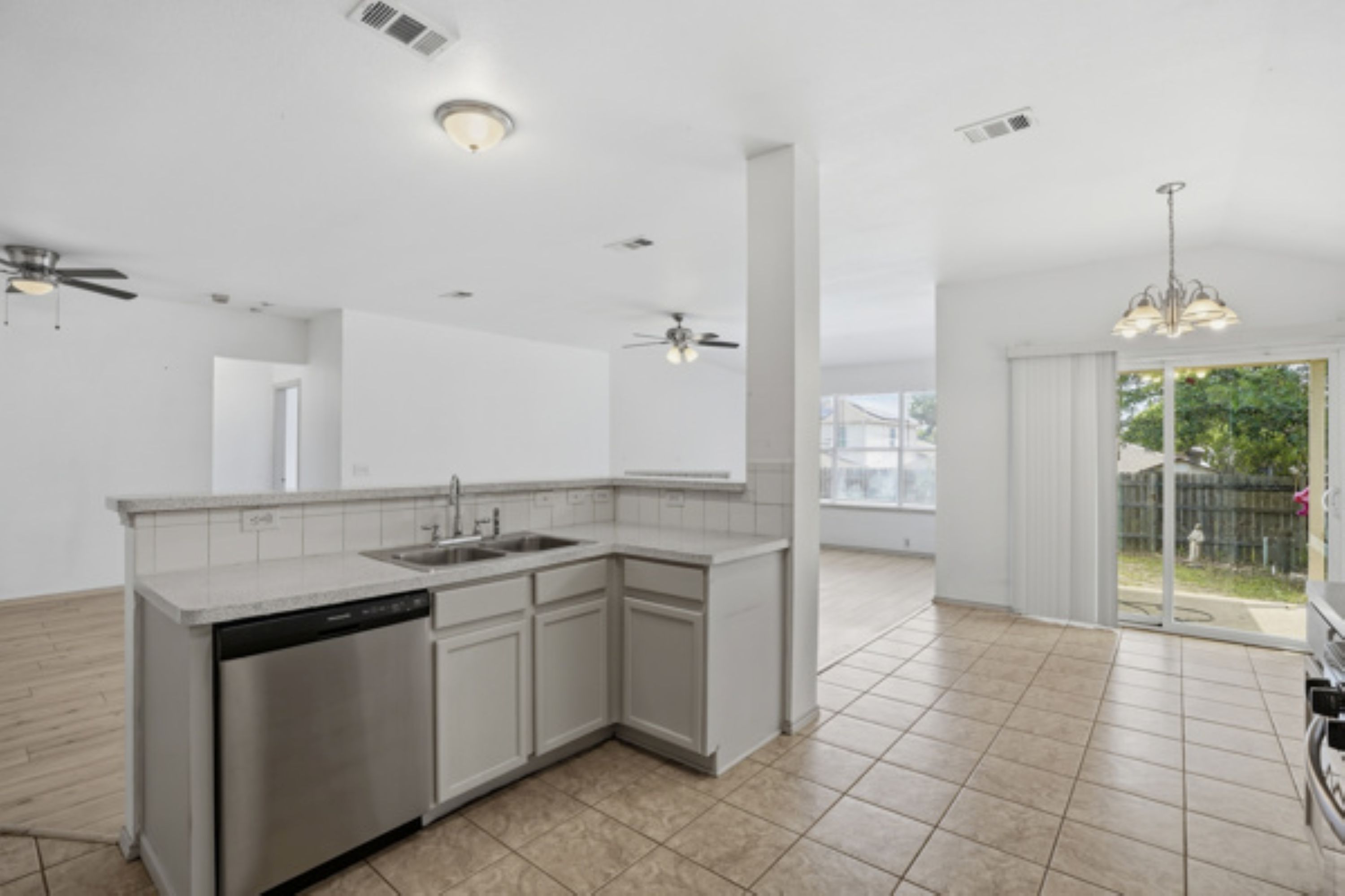 8424 Horse Whisper Lane, Fort Worth, TX, 76131 - 物件實景