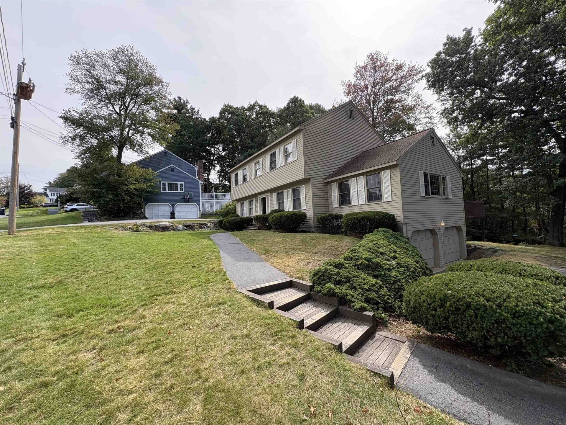Topaz Dr, Nashua, NH 03062 #1