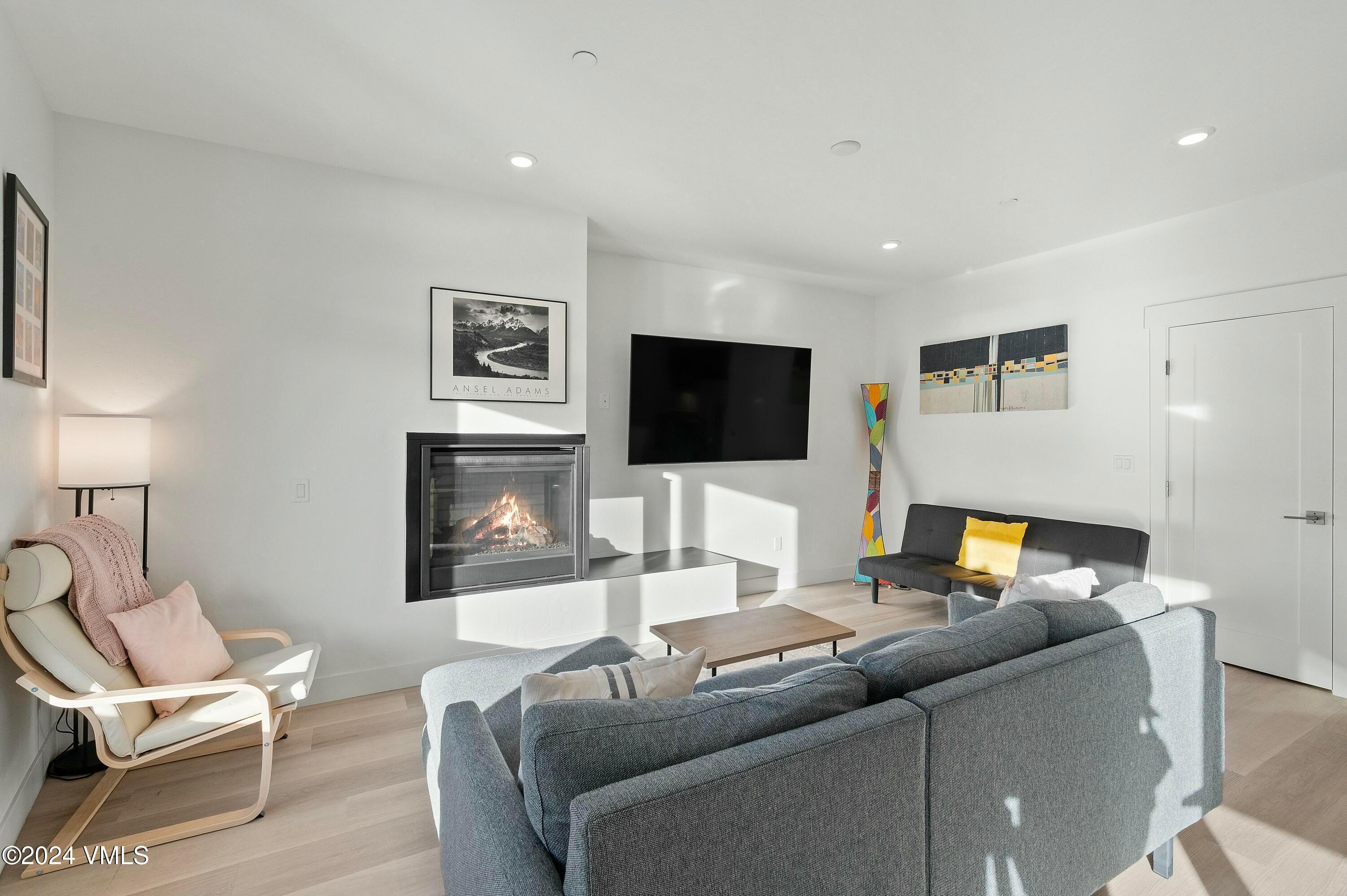 Silverthorne, Colorado, 80498, United States, 2 Bedrooms Bedrooms, ,2 BathroomsBathrooms,Residential,For Sale,1804638