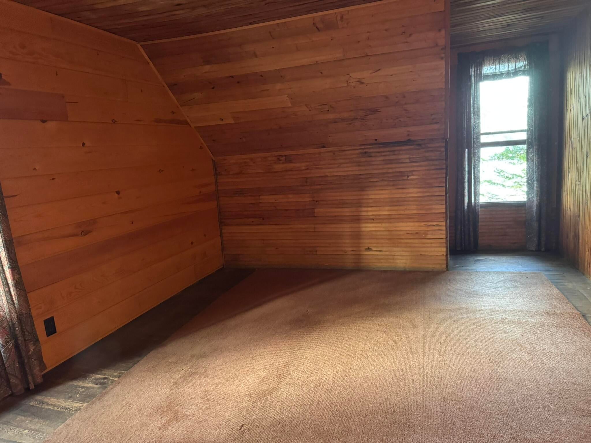 Mackinaw City, Michigan, 49701, United States, 3 Bedrooms Bedrooms, ,1 BathroomBathrooms,Residential,For Sale,1996102