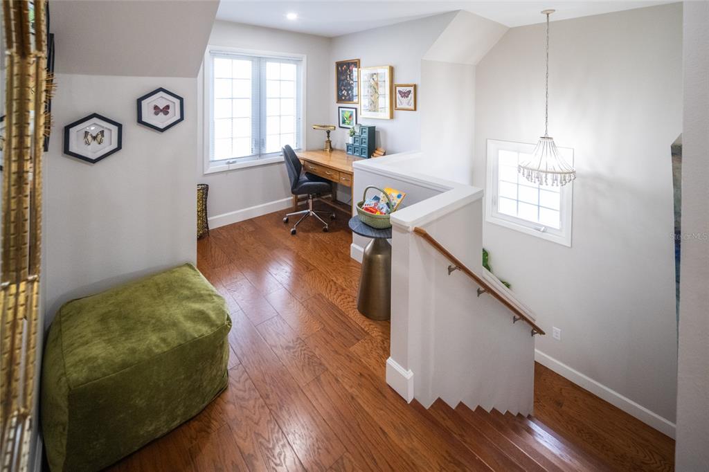 Sarasota, Florida, 34243, United States, 3 Bedrooms Bedrooms, ,4 BathroomsBathrooms,Residential,For Sale,1941793