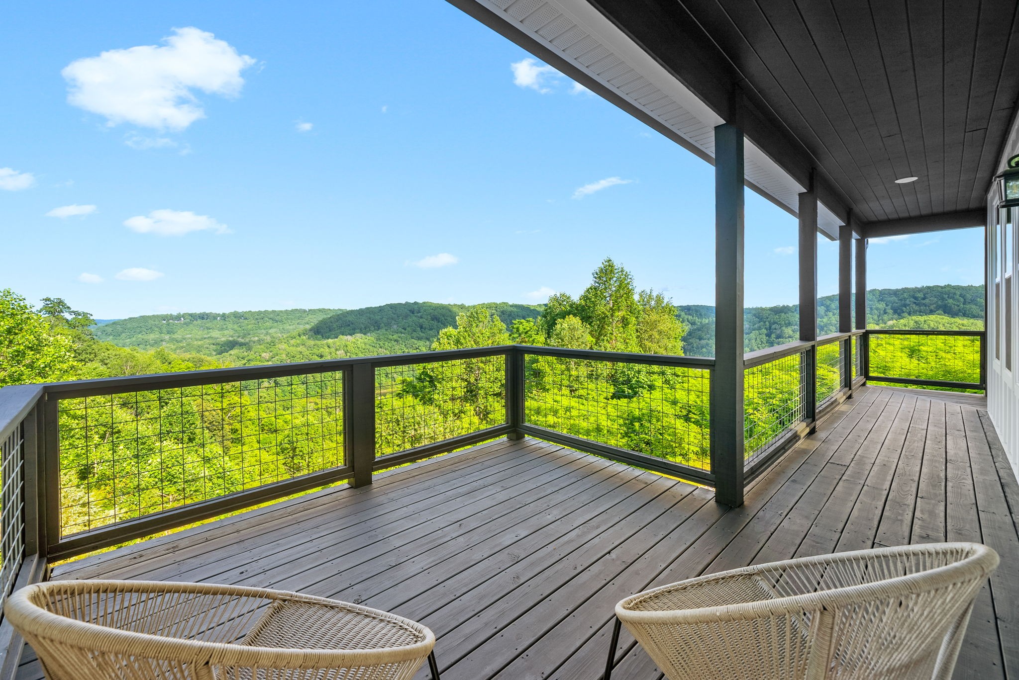 Smithville, Tennessee, 37166, United States, 3 Bedrooms Bedrooms, ,4 BathroomsBathrooms,Residential,For Sale,1935020