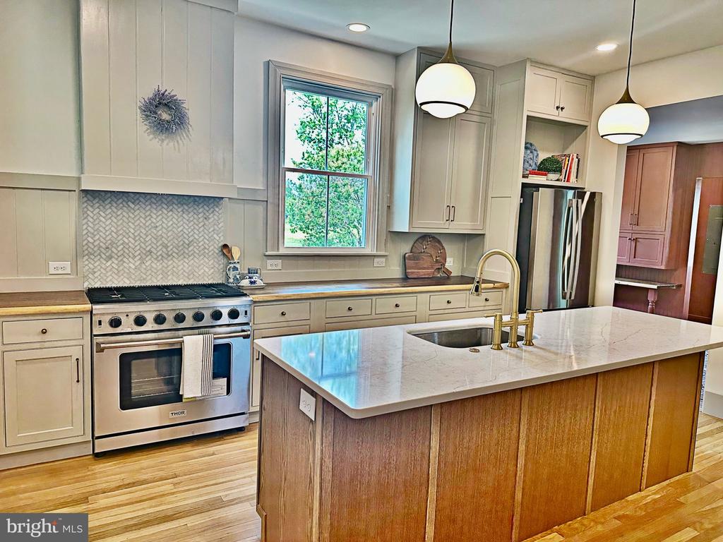 Trappe, Maryland, 21673, United States, 6 Bedrooms Bedrooms, ,4 BathroomsBathrooms,Residential,For Sale,1960951