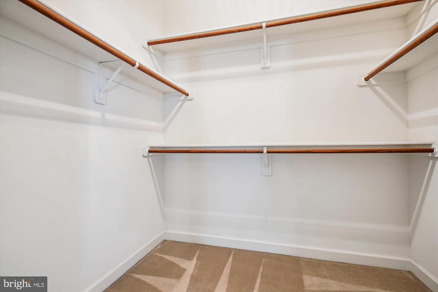 Gaithersburg, Maryland, 20878, United States, 5 Bedrooms Bedrooms, ,5 BathroomsBathrooms,Residential,For Sale,1907649