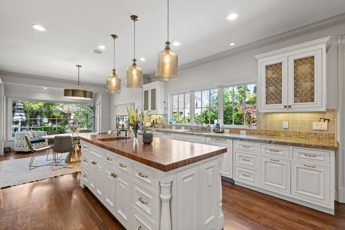 Hillsborough, California, 94010, United States, 6 Bedrooms Bedrooms, ,7 BathroomsBathrooms,Residential,For Sale,1947019