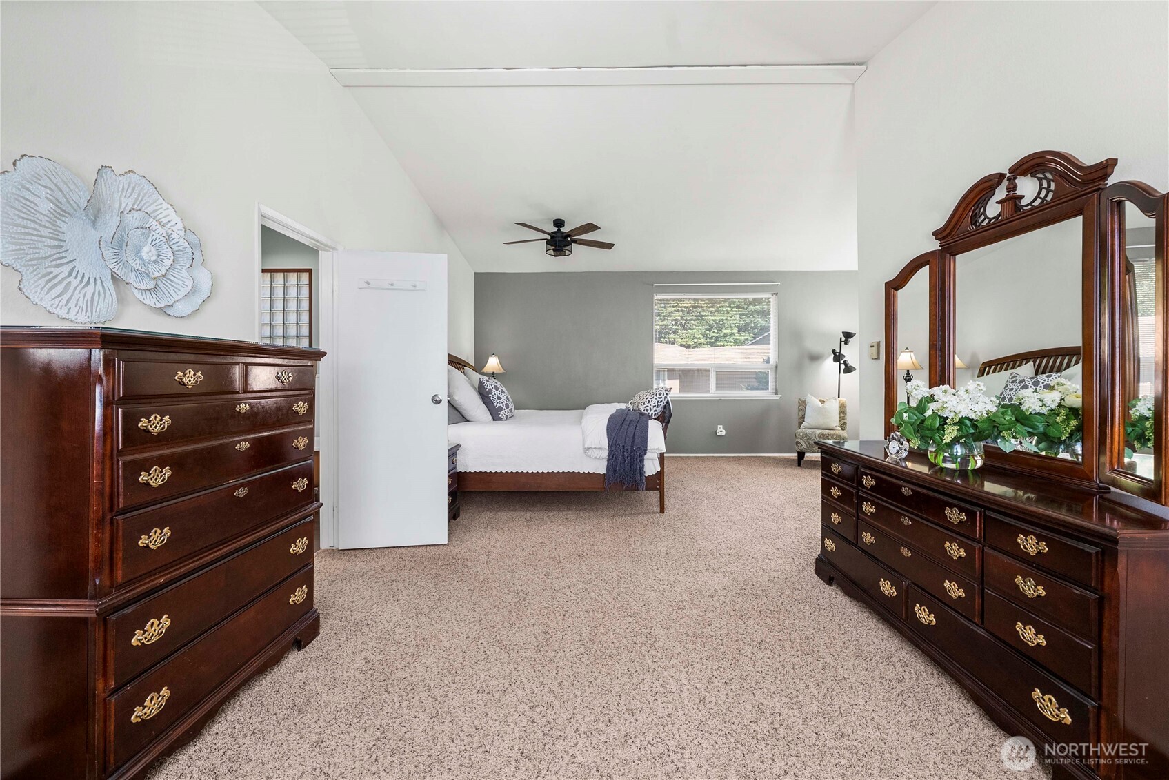 Puyallup, Washington, 98374, United States, 4 Bedrooms Bedrooms, ,2 BathroomsBathrooms,Residential,For Sale,1987950