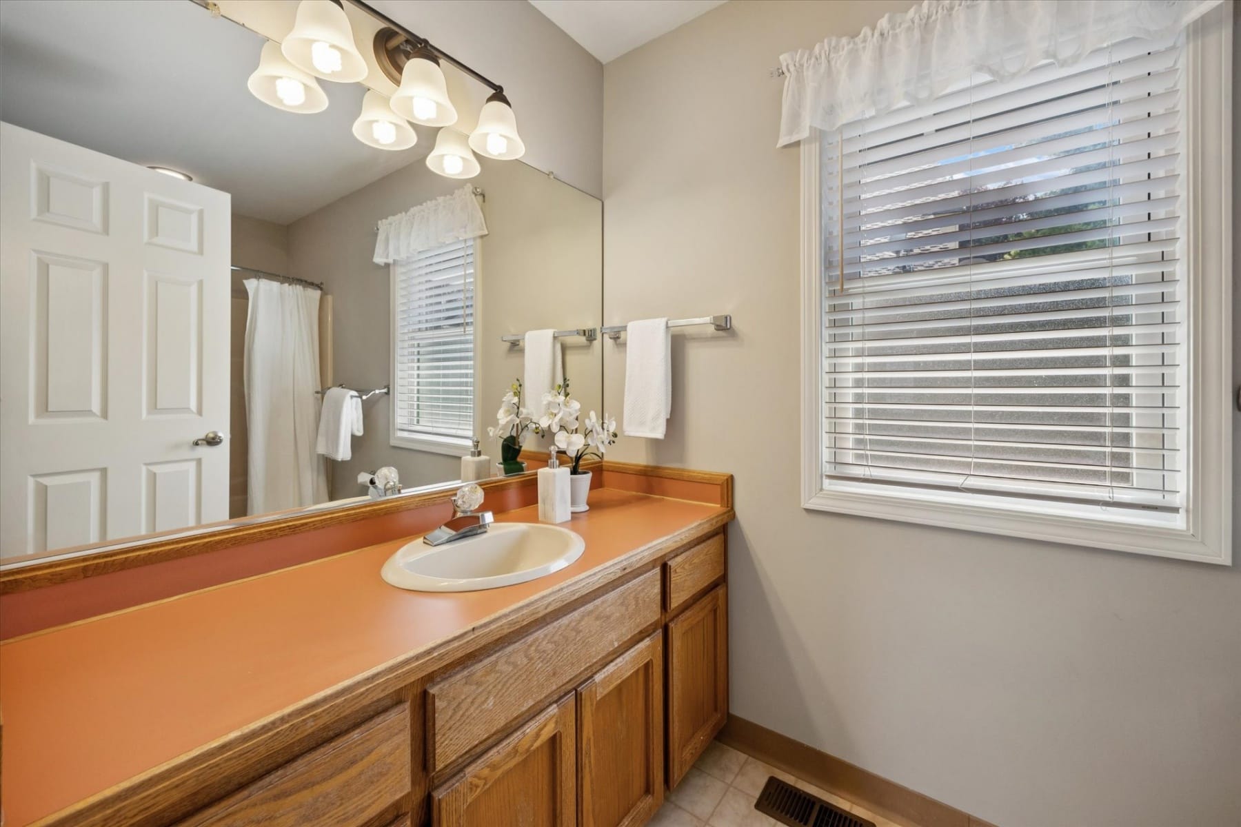 11445 SW WOODLEE HEIGHTS CT Portland, OR 97219 - 物件實景