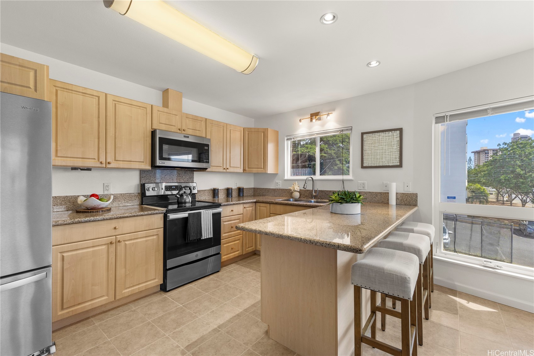 Honolulu, Hawaii, 96813, United States, 4 Bedrooms Bedrooms, ,3 BathroomsBathrooms,Residential,For Sale,1989434