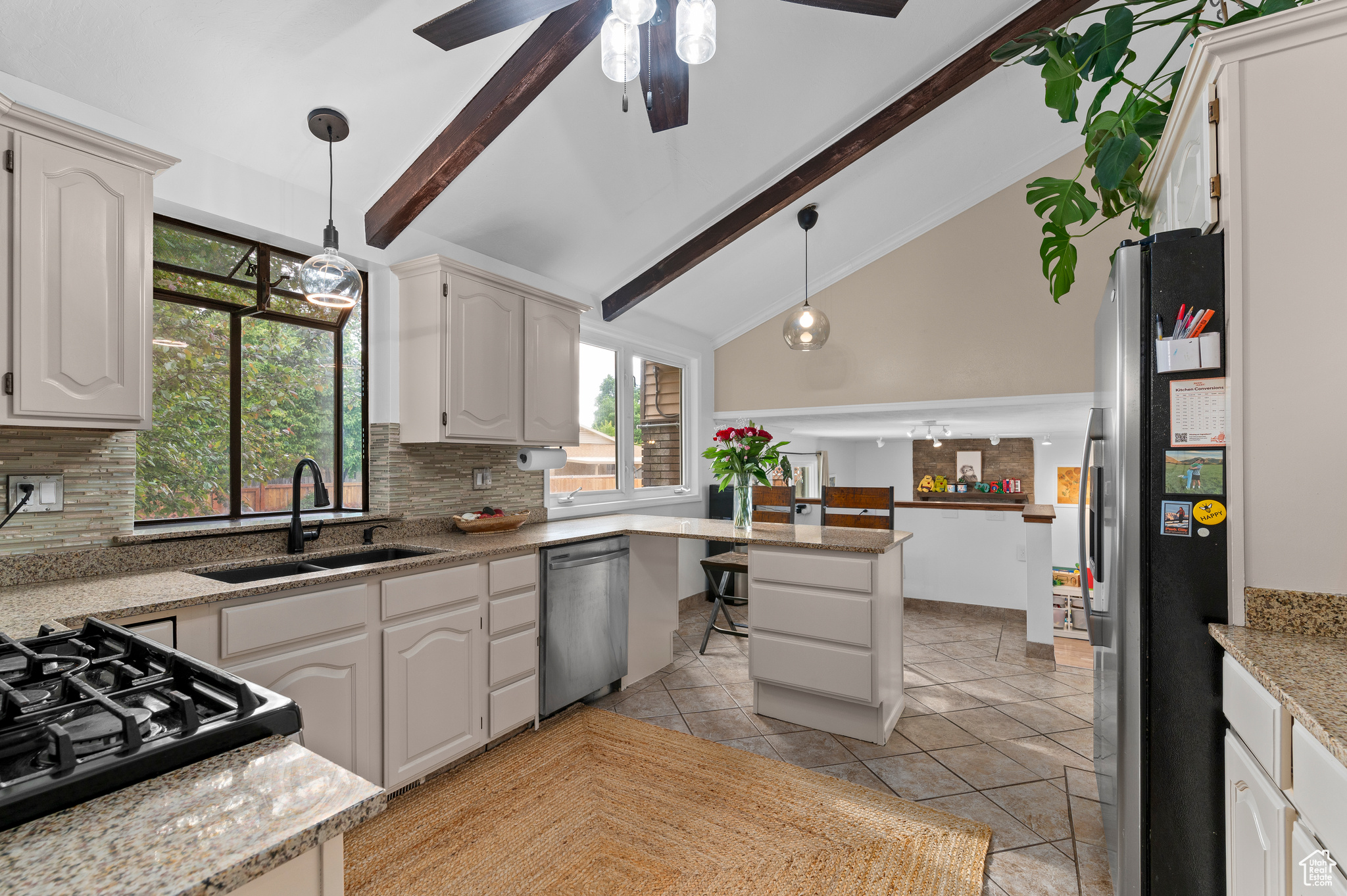 Sandy, Utah, 84093, United States, 6 Bedrooms Bedrooms, ,2 BathroomsBathrooms,Residential,For Sale,1882601