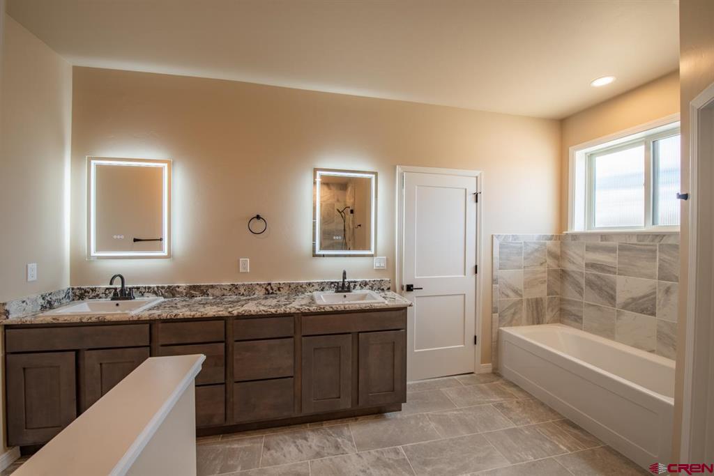 Montrose, Colorado, 81401, United States, 3 Bedrooms Bedrooms, ,2 BathroomsBathrooms,Residential,For Sale,1994283