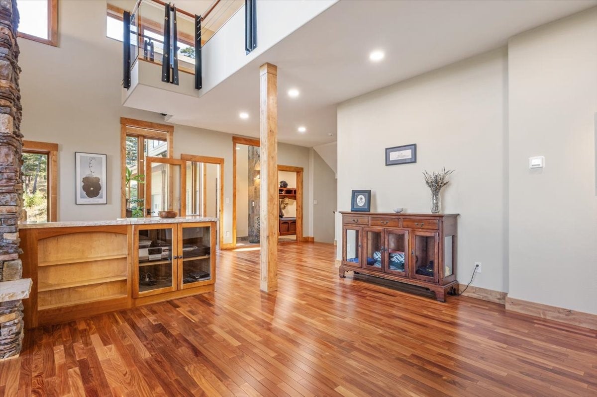 Clancy, Montana, 59634, United States, 6 Bedrooms Bedrooms, ,5 BathroomsBathrooms,Residential,For Sale,1873825