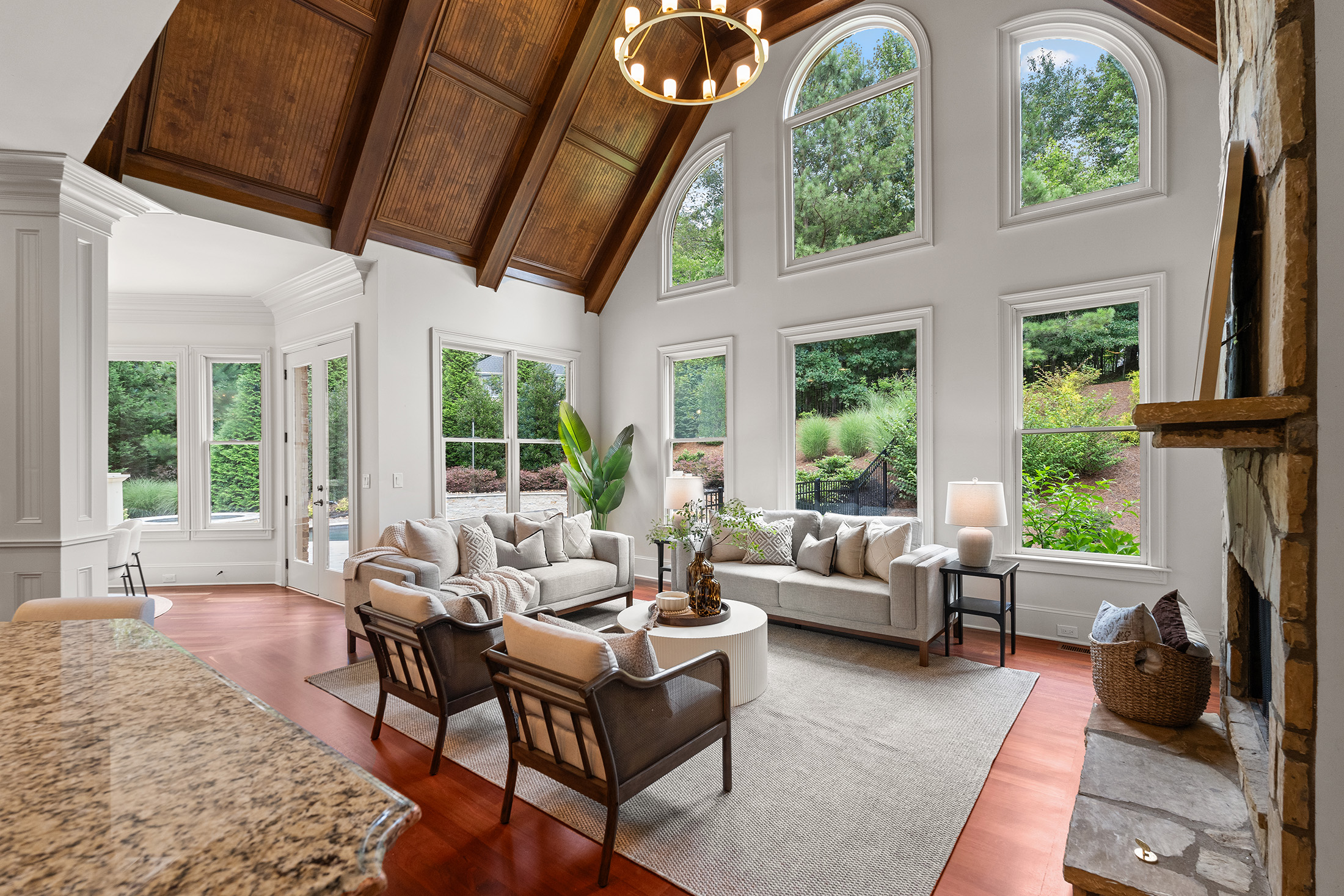  Luxury Living Centered Around a Stunning New Pool and Spa - 物件實景