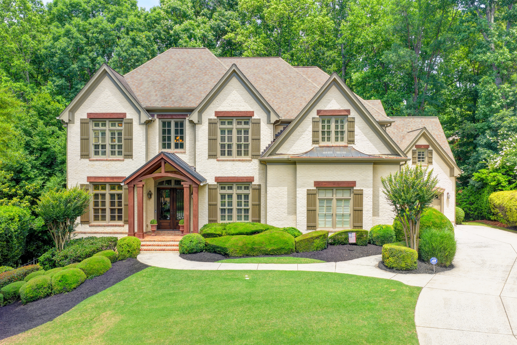  Nestled On A Quiet Cul-De-Sac In South Forsyth’s Most Sought-After Communities - 物件實景