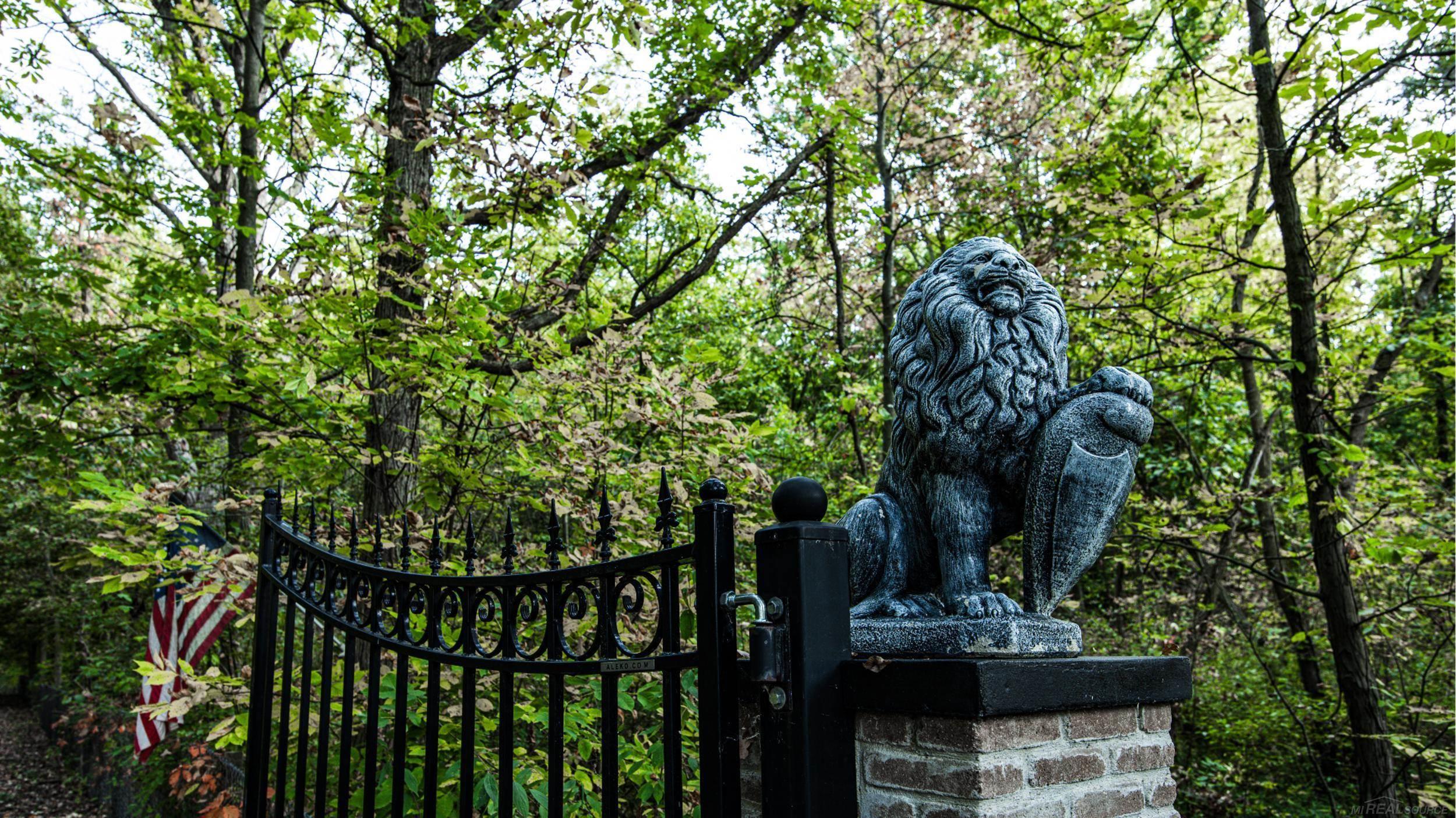 Columbus, Michigan, 48063, United States, 3 Bedrooms Bedrooms, ,3 BathroomsBathrooms,Residential,For Sale,1974296