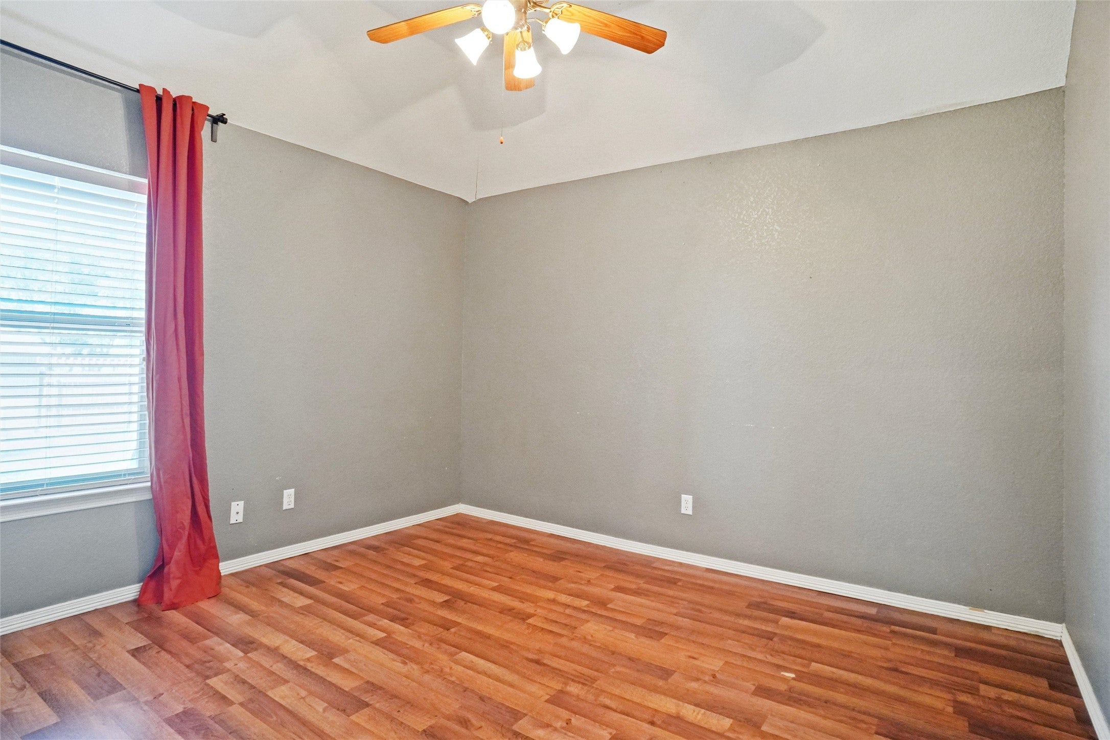 Haslet, Texas, 76052, United States, 3 Bedrooms Bedrooms, ,2 BathroomsBathrooms,Residential,For Sale,1980472