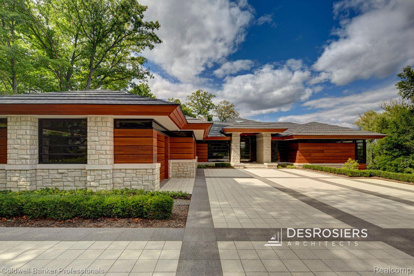 Fenton, Michigan, 48430, United States, 4 Bedrooms Bedrooms, ,5 BathroomsBathrooms,Residential,For Sale,1804653