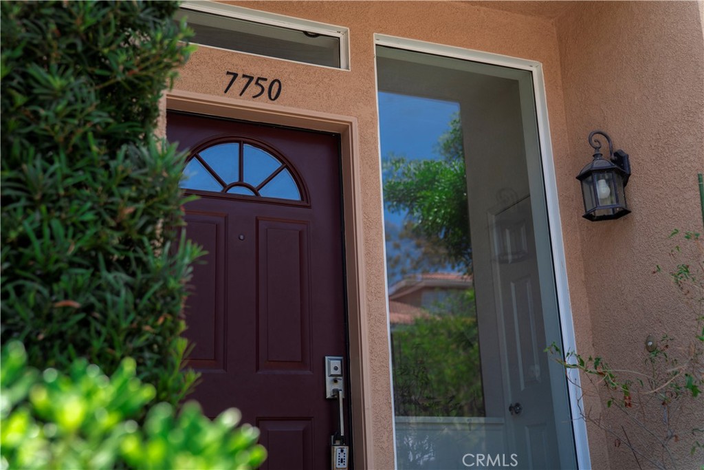 Anaheim Hills, California, 92808, United States, 2 Bedrooms Bedrooms, ,3 BathroomsBathrooms,Residential,For Sale,1856129